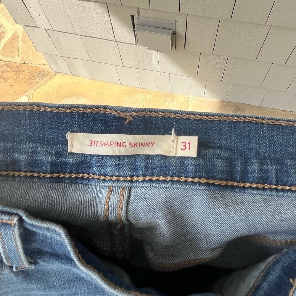 Levi's Classic Distressed Skinny Jeans - Blue - Picture 2 of 5